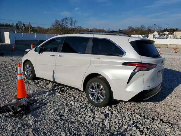 5TDESKFC0RS127192 2024 TOYOTA SIENNA - Image 2
