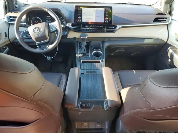 5TDESKFC0RS127192 2024 TOYOTA SIENNA - Image 8