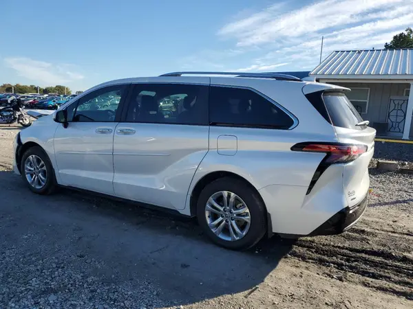 5TDESKFC0RS145322 2024 TOYOTA SIENNA - Image 2