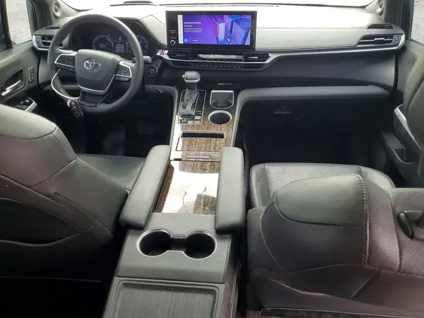 5TDESKFC0SS157671 2025 TOYOTA SIENNA - Image 8
