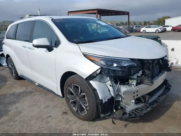 5TDESKFC0SS168394 2025 TOYOTA SIENNA - Image 1