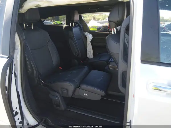 5TDESKFC0SS200745 2025 TOYOTA SIENNA - Image 8