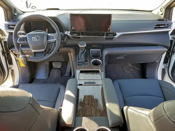 5TDESKFC0SS209462 2025 TOYOTA SIENNA - Image 8