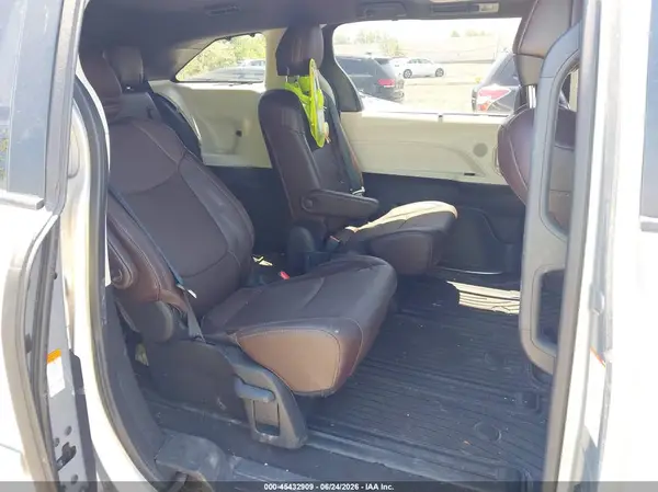 5TDESKFC1MS013016 2021 TOYOTA SIENNA - Image 8