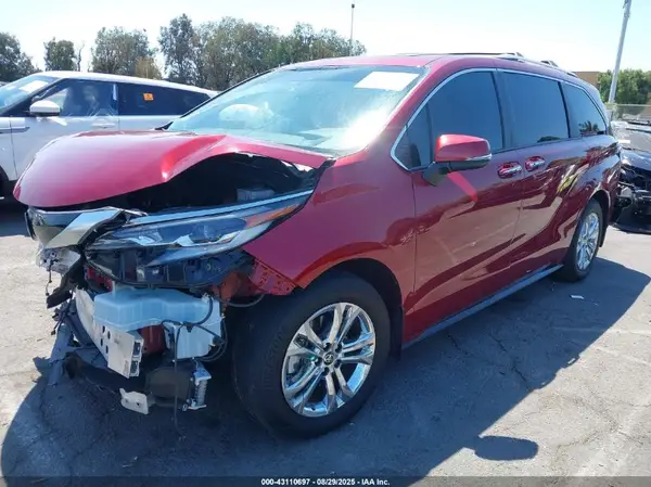 5TDESKFC1NS065893 2022 TOYOTA SIENNA - Image 2