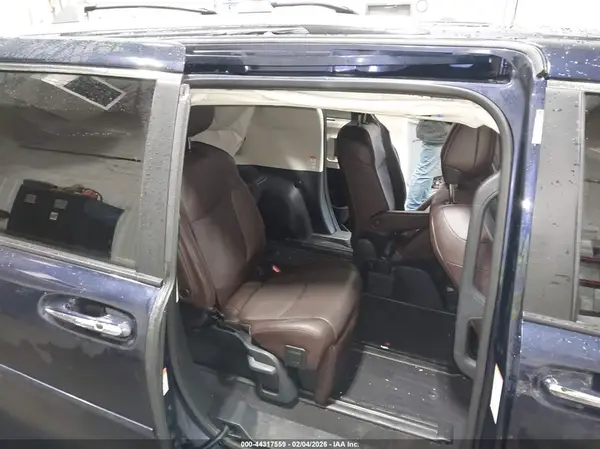 5TDESKFC1PS105666 2023 TOYOTA SIENNA - Image 8