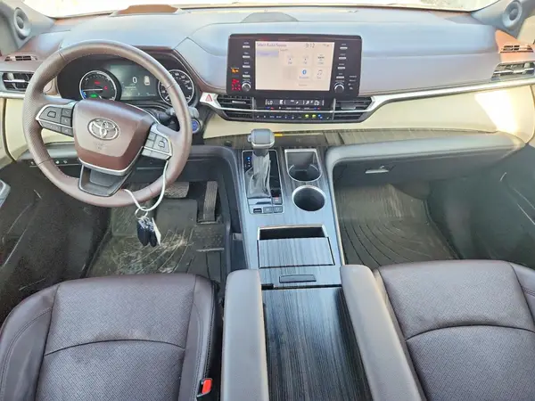 5TDESKFC1RS108988 2024 TOYOTA SIENNA - Image 8