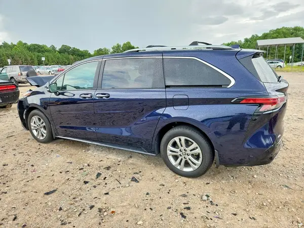 5TDESKFC1RS145507 2024 TOYOTA SIENNA - Image 2