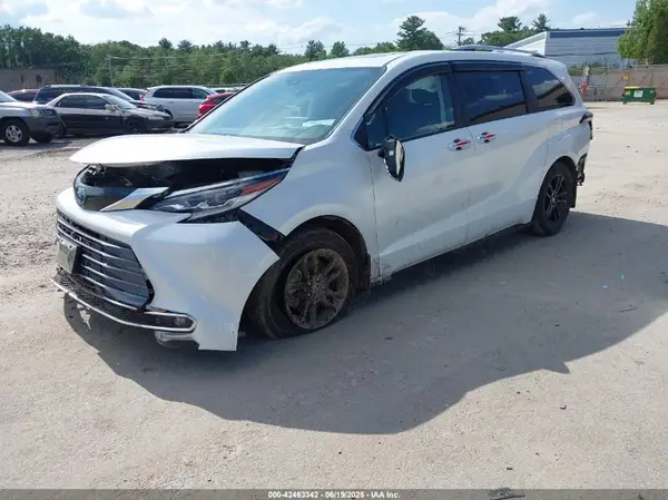 5TDESKFC2NS059908 2022 TOYOTA SIENNA - Image 2