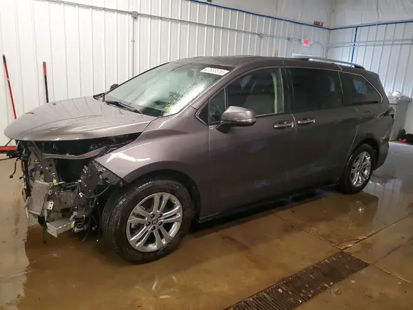 5TDESKFC2NS062663 2022 TOYOTA SIENNA - Image 1