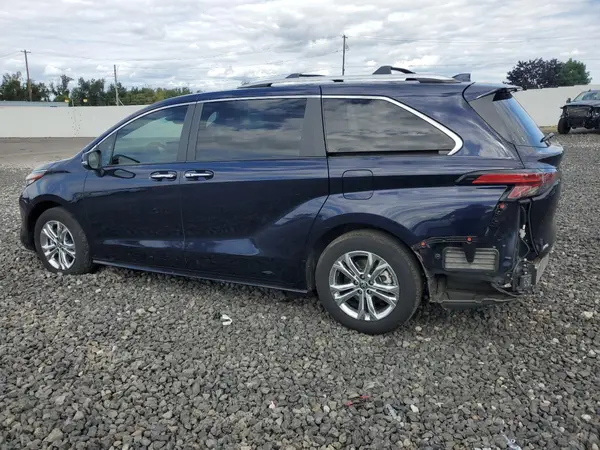 5TDESKFC2PS081491 2023 TOYOTA SIENNA - Image 2