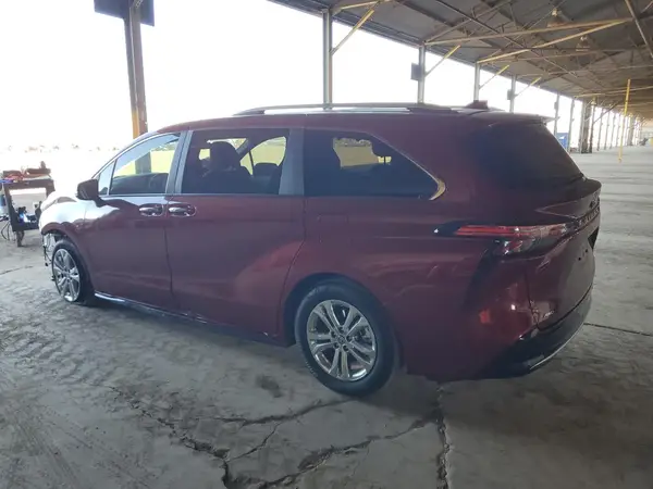 5TDESKFC2RS128067 2024 TOYOTA SIENNA - Image 2