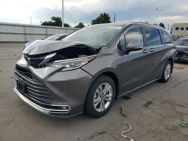 5TDESKFC2RS128859 2024 TOYOTA SIENNA - Image 1
