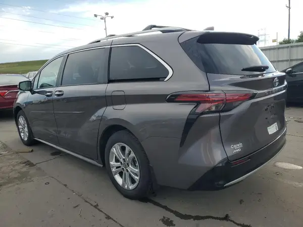 5TDESKFC2RS128859 2024 TOYOTA SIENNA - Image 2