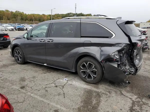 5TDESKFC2SS155999 2025 TOYOTA SIENNA - Image 2