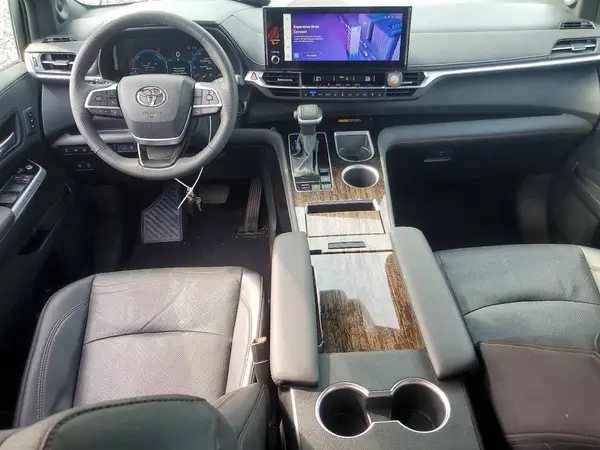 5TDESKFC2SS159972 2025 TOYOTA SIENNA - Image 8
