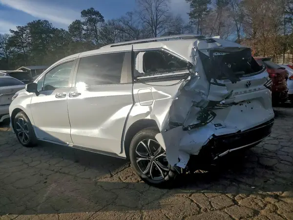 5TDESKFC2SS171877 2025 TOYOTA SIENNA - Image 2