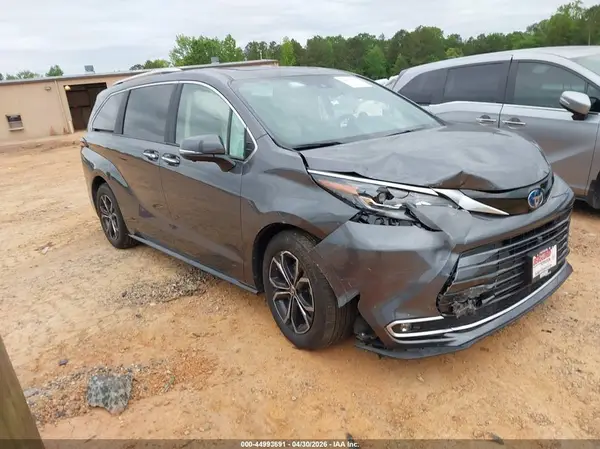 5TDESKFC2SS175623 2025 TOYOTA SIENNA - Image 1