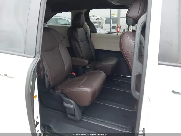 5TDESKFC3MS017620 2021 TOYOTA SIENNA - Image 8