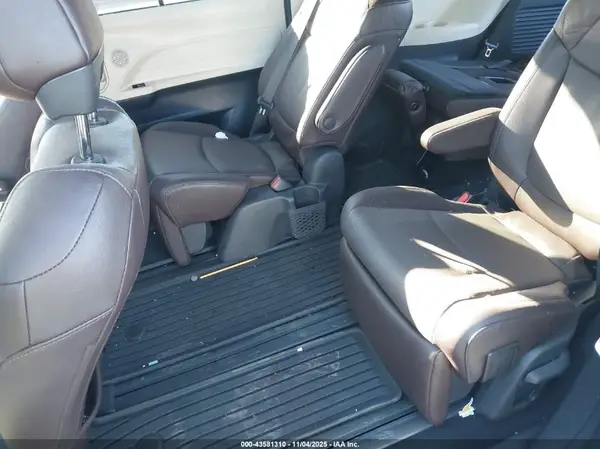 5TDESKFC3NS067872 2022 TOYOTA SIENNA - Image 8