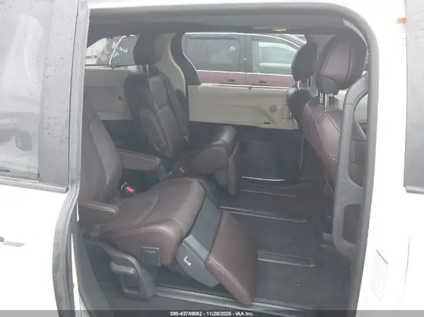 5TDESKFC3RS128272 2024 TOYOTA SIENNA - Image 8