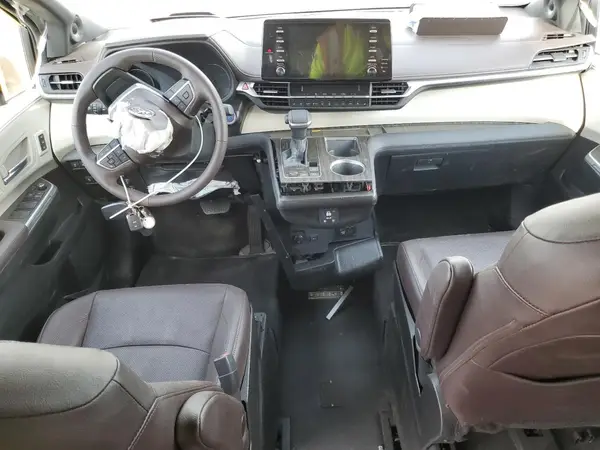 5TDESKFC3RS137361 2024 TOYOTA SIENNA - Image 8