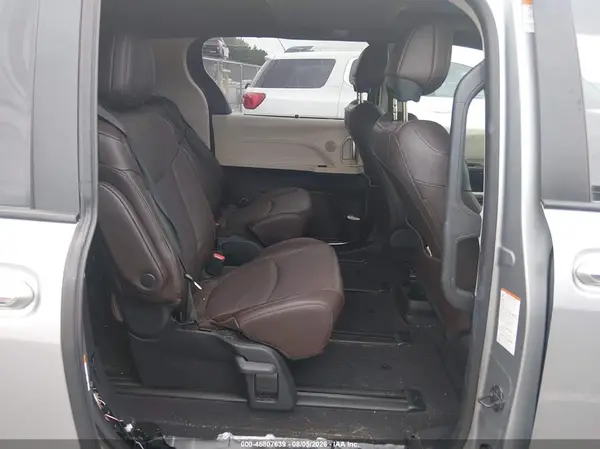 5TDESKFC3RS145525 2024 TOYOTA SIENNA - Image 8