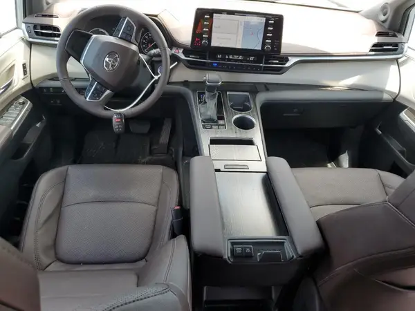 5TDESKFC3RS149025 2024 TOYOTA SIENNA - Image 8