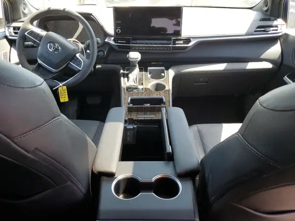 5TDESKFC3SS169619 2025 TOYOTA SIENNA - Image 8