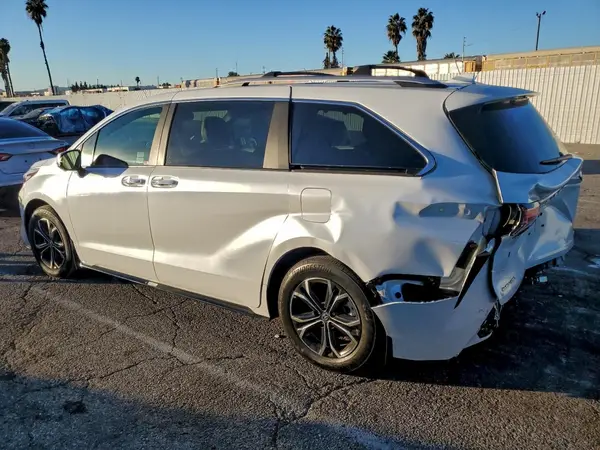 5TDESKFC3SS170771 2025 TOYOTA SIENNA - Image 2