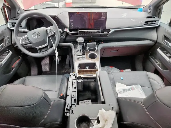 5TDESKFC3SS173234 2025 TOYOTA SIENNA - Image 8