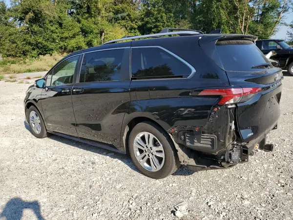 5TDESKFC4MS033857 2021 TOYOTA SIENNA - Image 2
