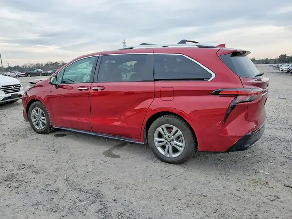 5TDESKFC4NS057397 2022 TOYOTA SIENNA - Image 2