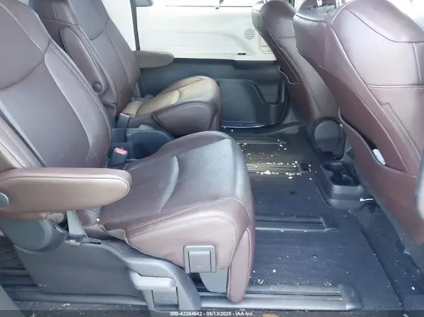 5TDESKFC4NS072028 2022 TOYOTA SIENNA - Image 8