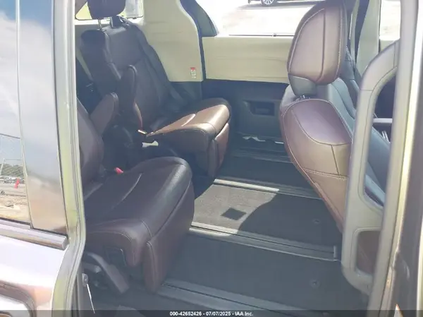 5TDESKFC4PS079242 2023 TOYOTA SIENNA - Image 8