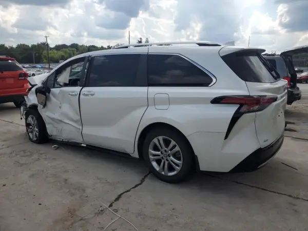 5TDESKFC4PS079869 2023 TOYOTA SIENNA - Image 2