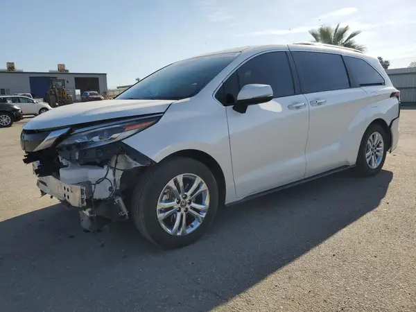 5TDESKFC4PS099796 2023 TOYOTA SIENNA - Image 1