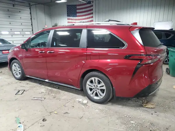 5TDESKFC4PS100896 2023 TOYOTA SIENNA - Image 2