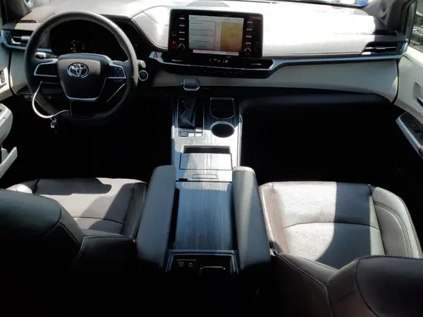 5TDESKFC4RS134873 2024 TOYOTA SIENNA - Image 8