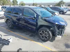 5TDESKFC4SS192939 2025 TOYOTA SIENNA