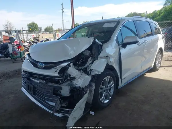 5TDESKFC5MS002892 2021 TOYOTA SIENNA - Image 2