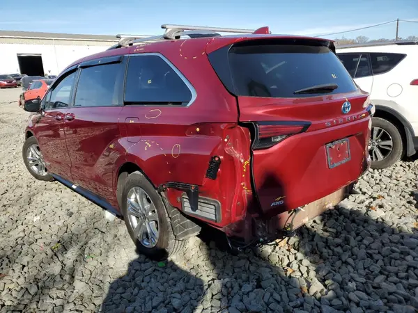 5TDESKFC5MS006568 2021 TOYOTA SIENNA - Image 2