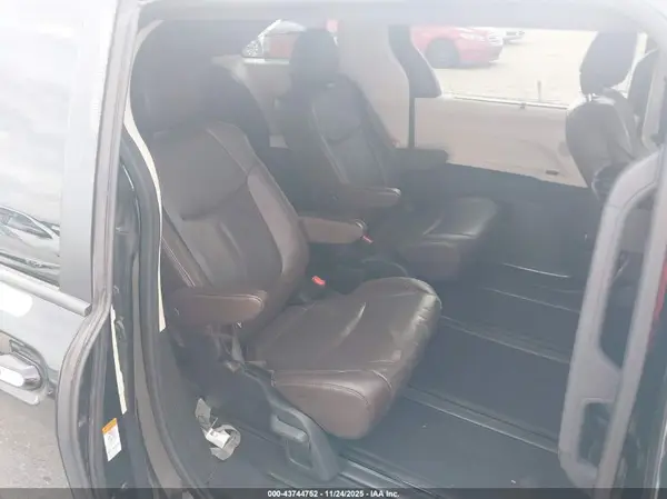 5TDESKFC5PS104276 2023 TOYOTA SIENNA - Image 8