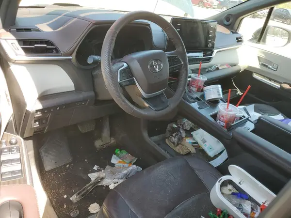 5TDESKFC5RS128385 2024 TOYOTA SIENNA - Image 8