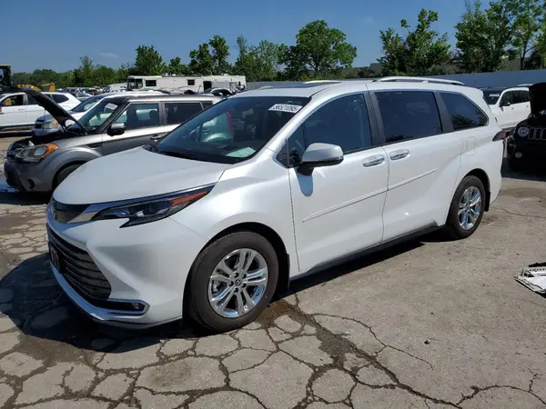 5TDESKFC5RS142111 2024 TOYOTA SIENNA - Image 1