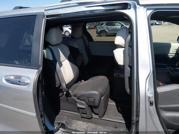 5TDESKFC5SS167855 2025 TOYOTA SIENNA - Image 8