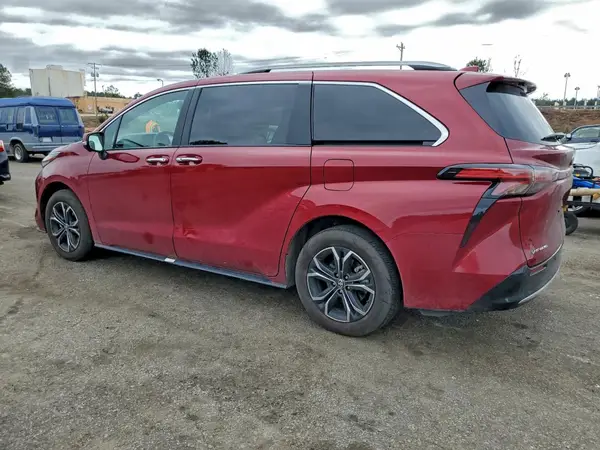 5TDESKFC5SS172831 2025 TOYOTA SIENNA - Image 2