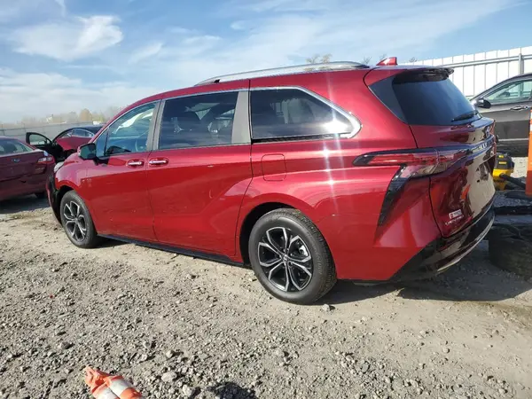 5TDESKFC5SS179777 2025 TOYOTA SIENNA - Image 2