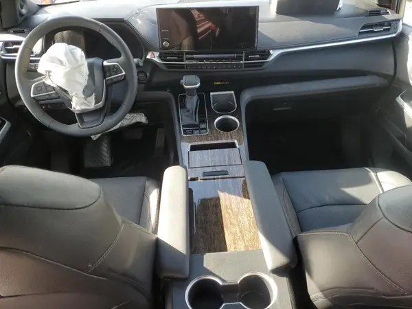 5TDESKFC5SS179777 2025 TOYOTA SIENNA - Image 8