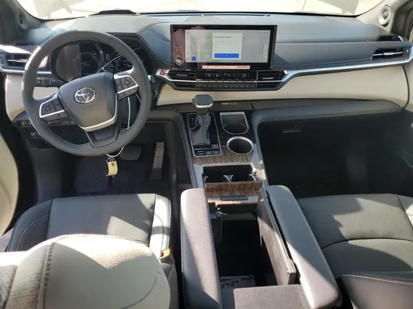5TDESKFC5SS214138 2025 TOYOTA SIENNA - Image 8